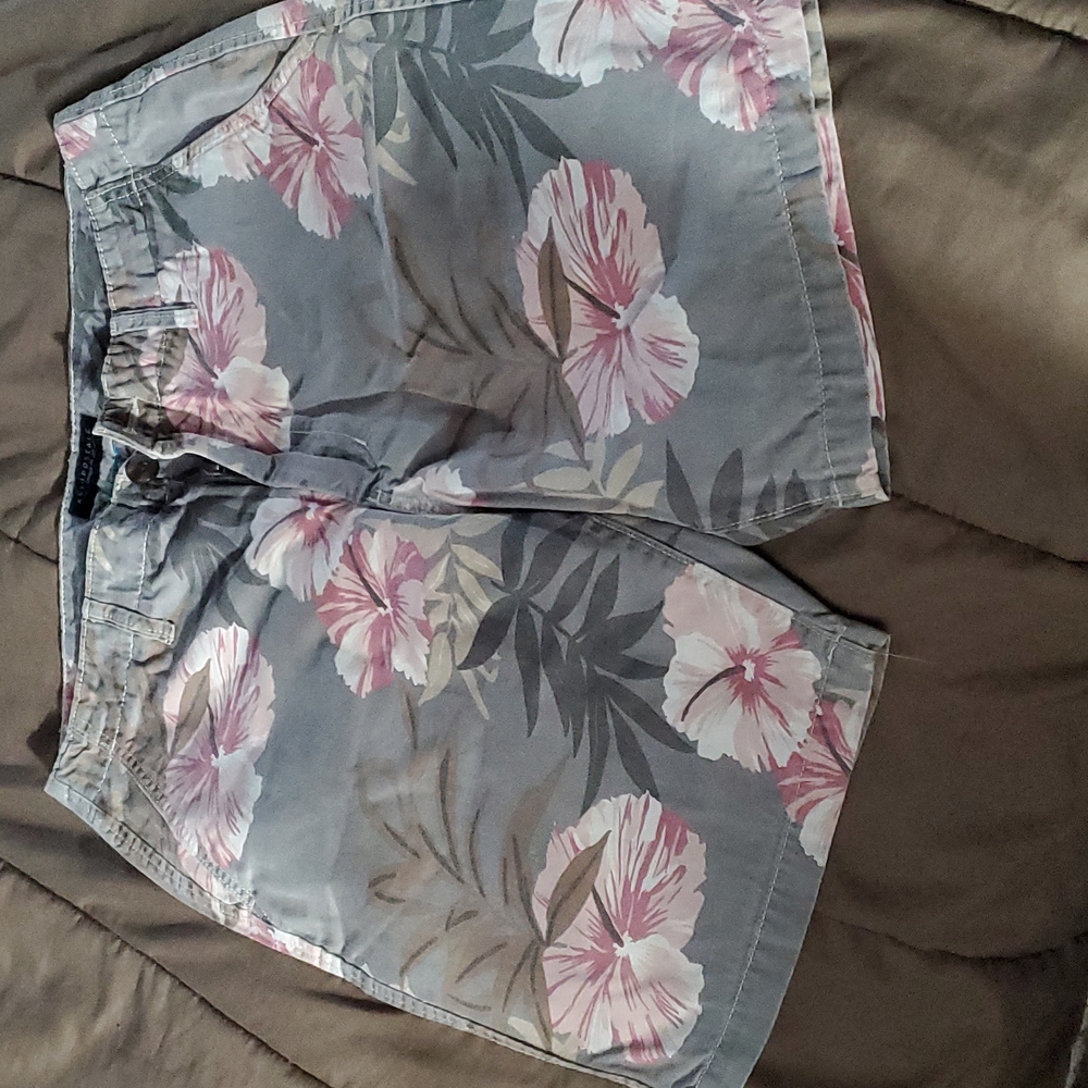 Aeropostale shorts size 33